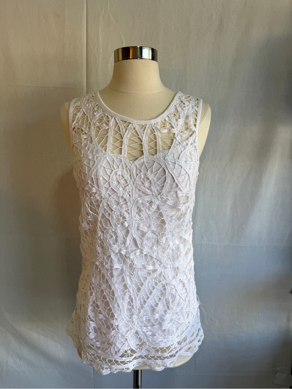 White Crochet Lace Sleeveless Tank Top